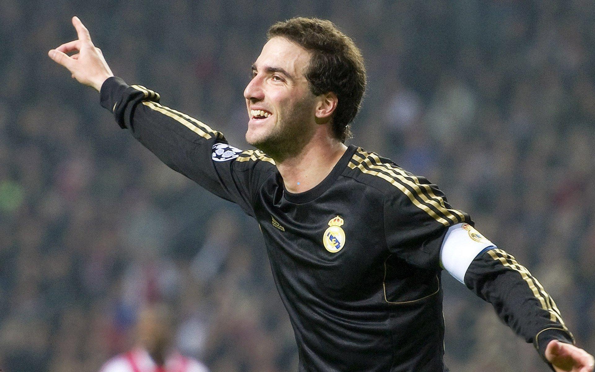 马卡报揭秘，尼科-帕斯科莫历练显锋芒，皇马中场重构倚重新生代核心